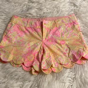 Lilly Pulitzer Buttercup Shorts size 4 excellent condition